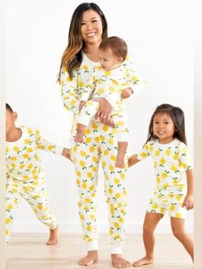 HANNA ANDERSSON 100% Organic Cotton Knit Pajamas Set in Lemon Print - XL